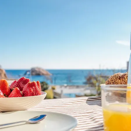 Lets Holidays Garden House In Front Of The 아파트