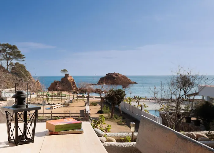 Lets Holidays Garden House In Front Of The Tossa de Mar