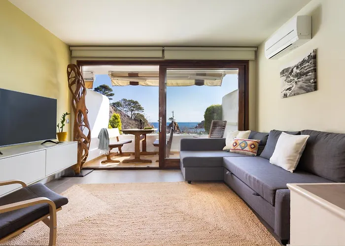 Lets Holidays Garden House In Front Of The Appartement